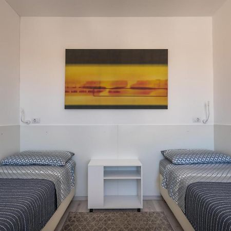 Island Sea View Free Parking Apartment โรวีน ภายนอก รูปภาพ